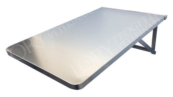 Folding visiting table
